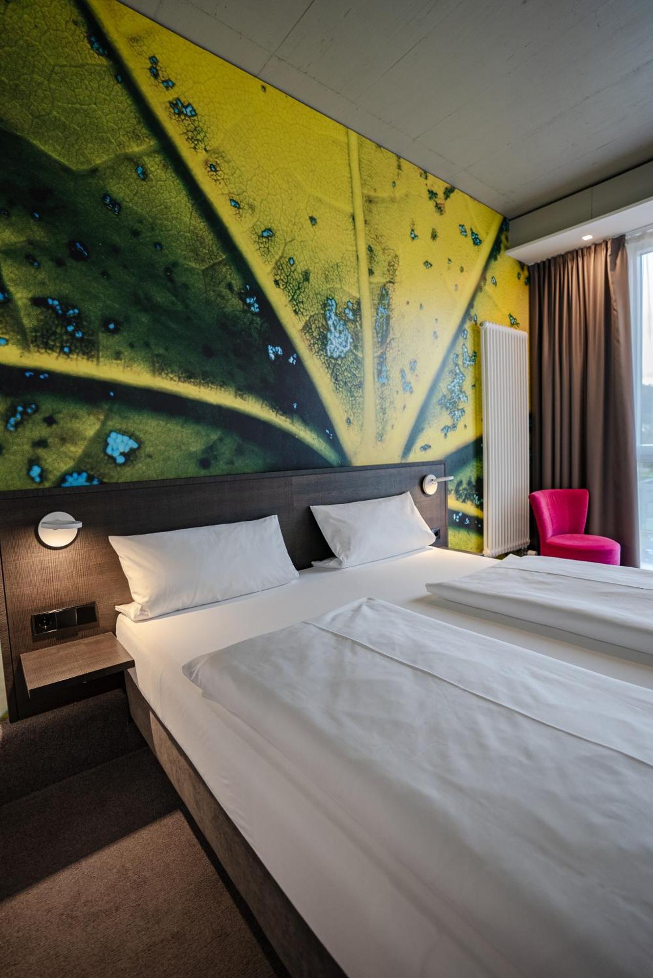 Qubixx Stadtmittehotel Σβέμπις Χαλ Εξωτερικό φωτογραφία